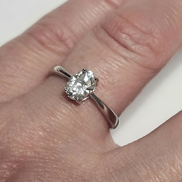 1.00 ct VVS1 - D Solitaire Oval Moissanite  Engagement Ring NEW Certificate - Picture 5 of 12